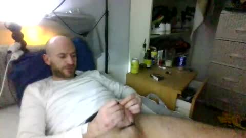 Snapshot of alfred151 chatting on June 21, 4:04 am Edgarrrdd1021 online show from June 21, 4:04 am