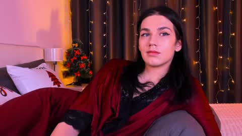 Alfreda online show from December 8, 8:47 pm