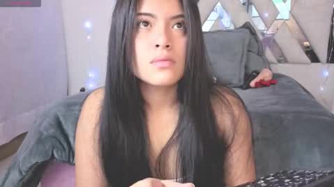 Carolina Join The Fan Club  online show from February 17, 11:50 am