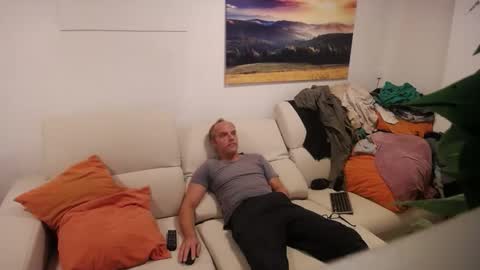 alfret35 online show from October 14, 7:42 am