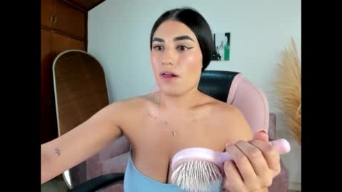 Snapshot of alheli_16 chatting on February 22, 12:26 pm Alheli online show from February 22, 12:26 pm