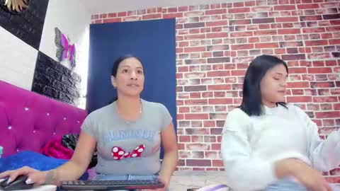 Snapshot of aliaandadara chatting on September 20, 1:45 pm aliaandadara online show from September 20, 1:45 pm