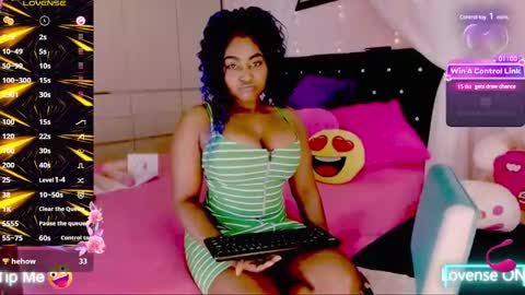 Snapshot of aliana_ross chatting on February 22, 11:57 am aliana_ross online show from February 22, 11:57 am