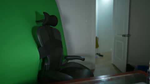 Luke online show from April 2, 2:42 am