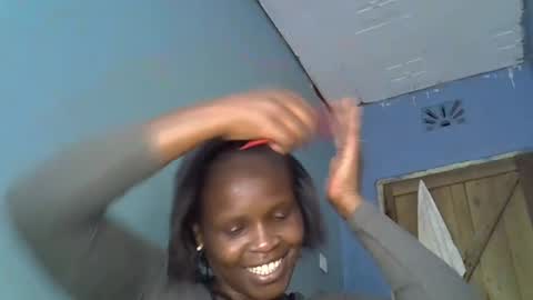 Snapshot of alic_crazy chatting on November 3, 11:33 am alic_crazy online show from November 3, 11:33 am