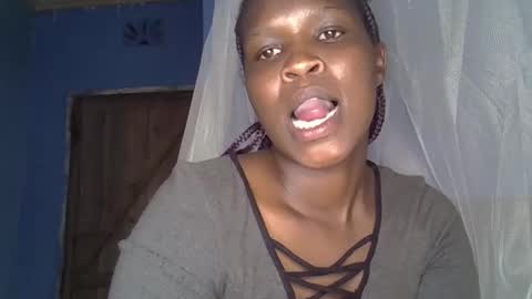 Snapshot of alic_crazy chatting on March 14, 5:02 am alic_crazy online show from March 14, 5:02 am