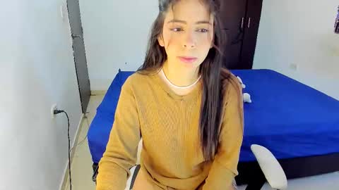 alicc0409 online show from September 24, 11:35 am