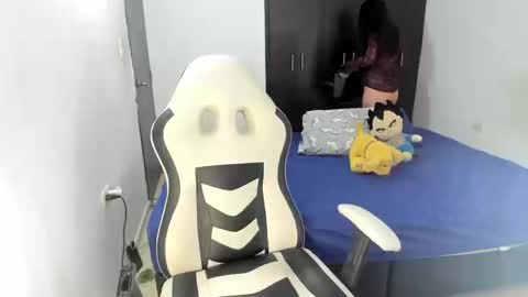 alicc0409 online show from September 25, 8:45 pm