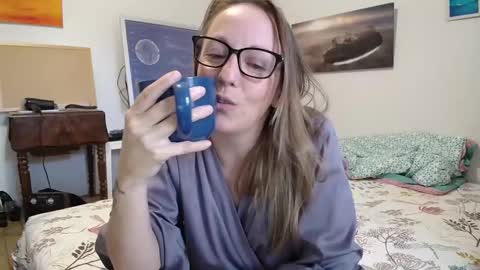 Snapshot of alice8363 chatting on October 10, 4:17 pm Alice online show from October 10, 4:17 pm