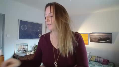 Snapshot of alice8363 chatting on November 2, 9:11 am Alice online show from November 2, 9:11 am