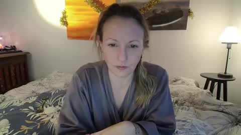 Snapshot of alice8363 chatting on January 7, 7:22 am Alice online show from January 7, 7:22 am