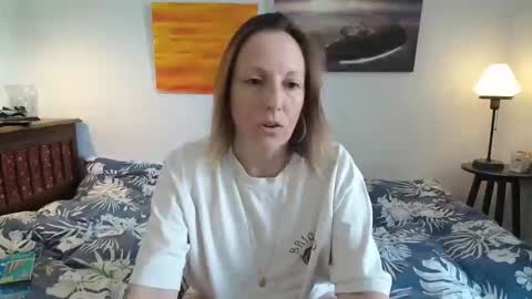 Snapshot of alice8363 chatting on March 29, 9:09 am Alice online show from March 29, 9:09 am