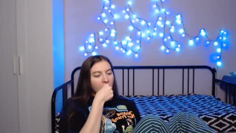 Alice online show from December 11, 6:52 pm