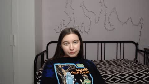 Alice online show from December 19, 6:45 pm