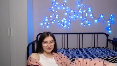 Alice online show from December 22, 6:26 pm