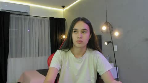 Alice Susan online show from May 7, 7:52 pm