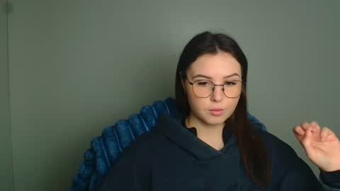 Alice online show from March 21, 6:18 am