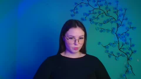 Alice online show from April 3, 11:08 am