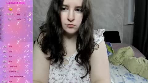 Snapshot of alice_allens chatting on October 27, 11:14 am Alice online show from October 27, 11:14 am