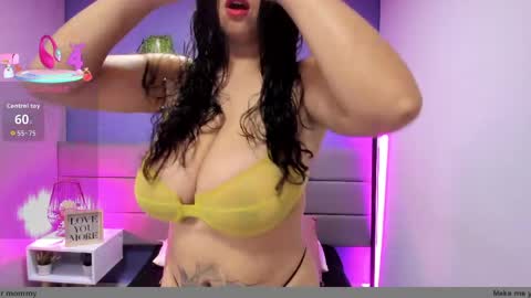 Snapshot of alice_brookss_ chatting on March 28, 4:23 am alice_brookss_ online show from March 28, 4:23 am