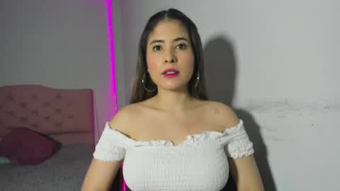 Snapshot of alice_cespedes chatting on March 11, 10:31 pm alice_cespedes online show from March 11, 10:31 pm