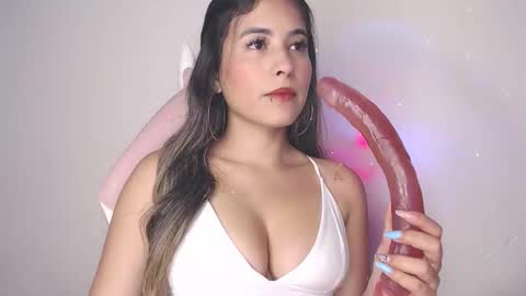 alice_cespedes online show from October 23, 10:19 pm
