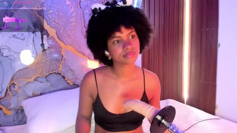 Mey online show from October 3, 9:01 pm