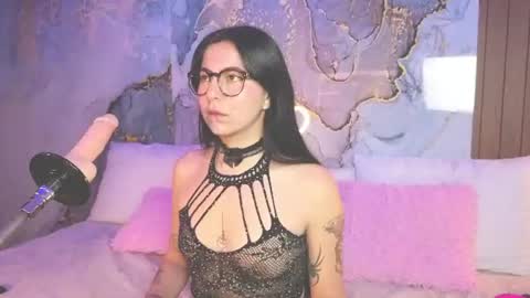 Mey online show from June 24, 11:20 am