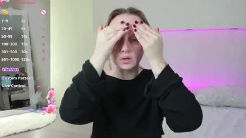 Alice  GMT2 Mon 3-9 AM Tue 3-9 AM Fri 3-9 AM Sat 3-9 AM Sun 3-9 AM online show from December 17, 12:56 am