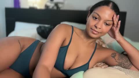 Snapshot of alice_erotica chatting on February 12, 8:59 pm alice erotica online show from February 12, 8:59 pm