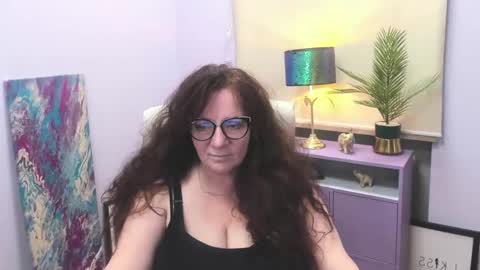 Snapshot of alice_extasy chatting on December 17, 12:43 pm Alice online show from December 17, 12:43 pm