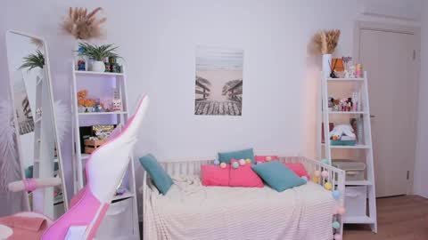 Snapshot of alice_forfun chatting on December 8, 3:32 am Alichery online show from December 8, 3:32 am