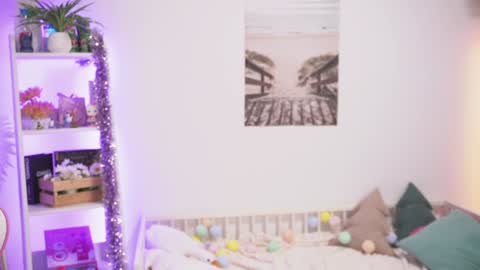 Snapshot of alice_forfun chatting on December 30, 10:21 am Alichery online show from December 30, 10:21 am