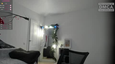 Snapshot of alice_ginger chatting on January 11, 2:41 am Hello im Alice online show from January 11, 2:41 am