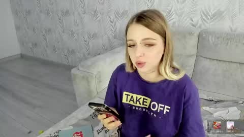 alice_halle online show from May 13, 1:08 pm