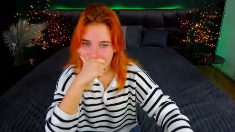 Snapshot of alice_janess chatting on October 8, 7:06 am Alice online show from October 8, 7:06 am