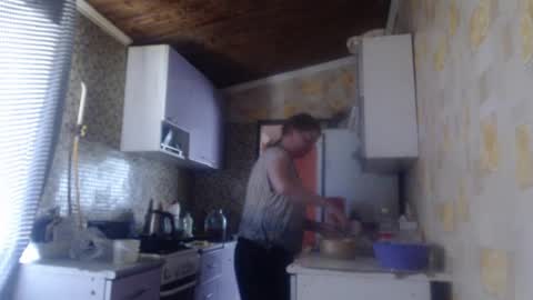 Snapshot of alice_katana chatting on August 2, 10:57 am Alice Katana online show from August 2, 10:57 am