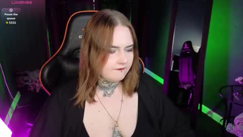 alice_linger online show from September 12, 3:12 pm