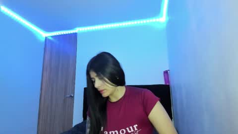 Snapshot of alice_martinez_ chatting on March 11, 1:34 pm alice and amber online show from March 11, 1:34 pm
