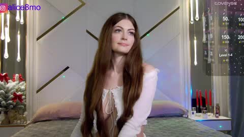 Snapshot of alice_mo chatting on January 13, 10:03 pm Alice online show from January 13, 10:03 pm