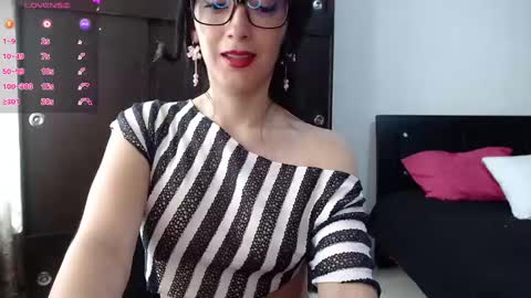 Snapshot of alice_mossa10 chatting on December 5, 4:12 pm alice mossa online show from December 5, 4:12 pm