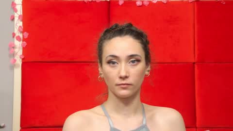 Snapshot of alice_munro chatting on December 18, 10:24 pm AliceMunro online show from December 18, 10:24 pm