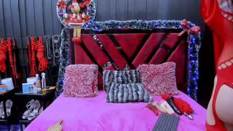 Alice online show from December 24, 2:33 pm