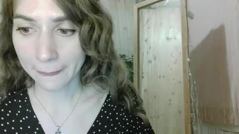 Snapshot of alice_sincere chatting on May 10, 9:20 pm Alice Love you all online show from May 10, 9:20 pm