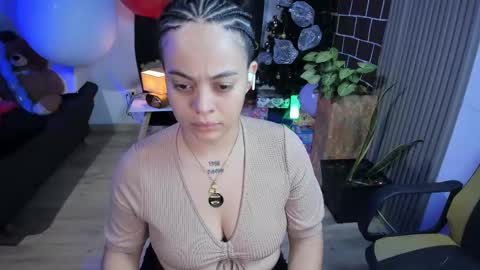 Snapshot of alice_star7 chatting on December 19, 11:25 pm Alice online show from December 19, 11:25 pm