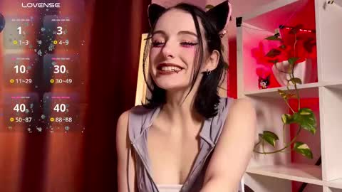 Snapshot of alice_succubus chatting on February 13, 7:21 pm alice_succubus online show from February 13, 7:21 pm