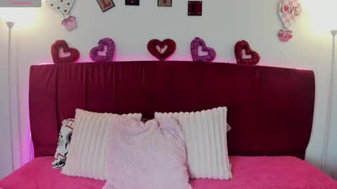 Snapshot of alice_summer1 chatting on February 3, 9:53 pm alice_summer1 online show from February 3, 9:53 pm