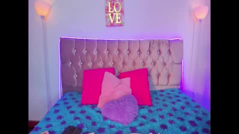 Snapshot of alice_summer1 chatting on March 28, 6:29 pm alice_summer1 online show from March 28, 6:29 pm