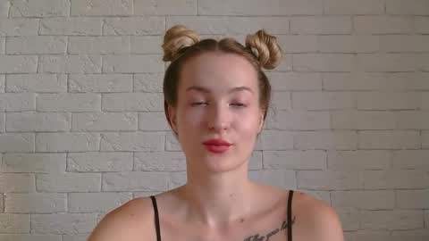 Snapshot of alice_sweet_01 chatting on September 9, 3:33 pm Alice online show from September 9, 3:33 pm