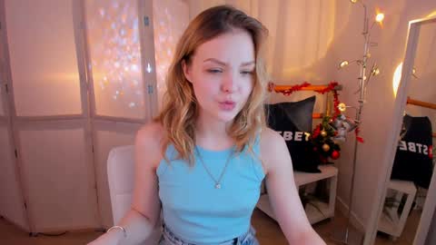 Alice  online show from December 19, 7:51 pm